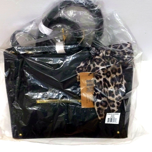 Steve Madden Bjuno Black Bag With Cheetah Scarf NWT - Picture 9 of 9